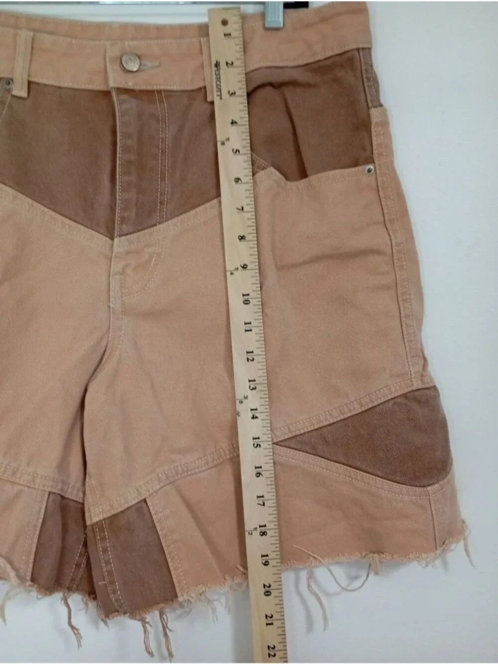 BDG Urban Outfitters Skater Shorts Tan & Brown Colorblock Frayed Hem Size 31